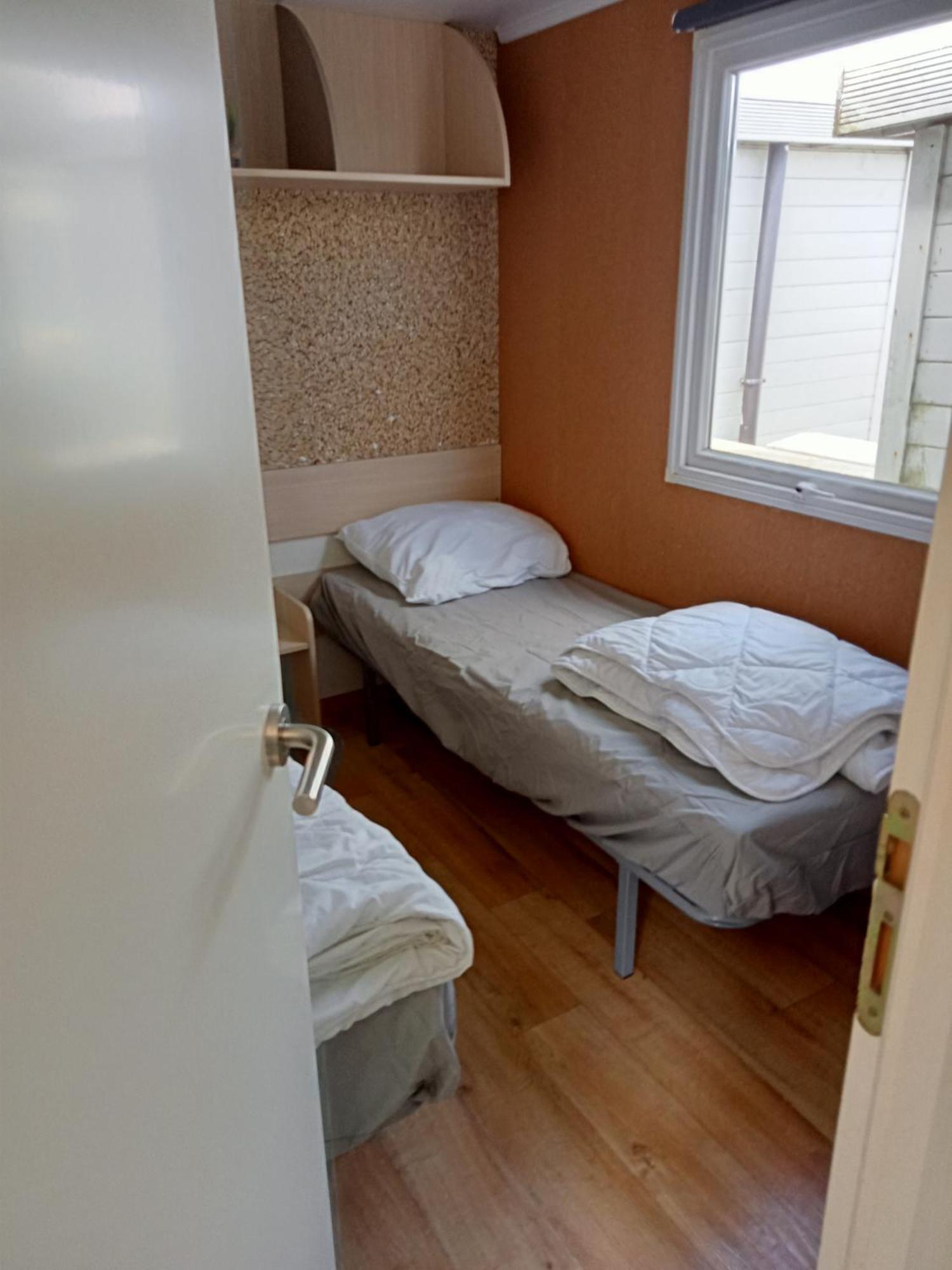 Stacaravan Bredene Met Tuin Nr 2126 Екстер'єр фото